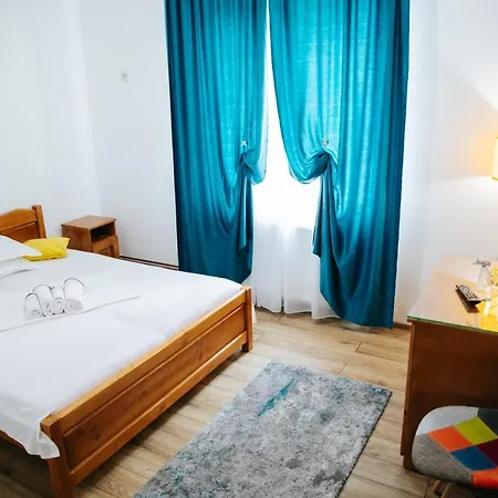 Pensiunea Casa Cristal Penzion Târgu Jiu